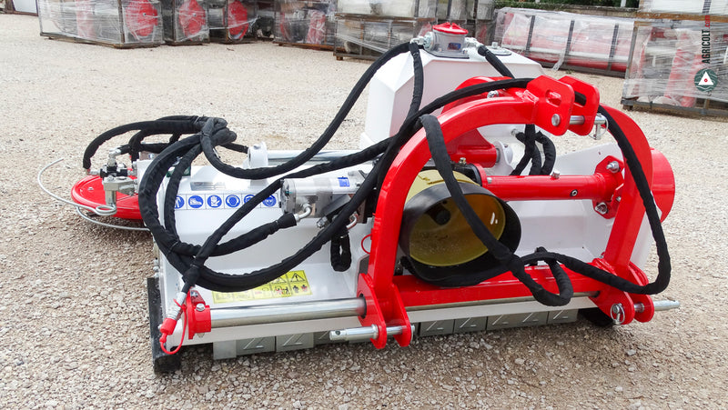 Mulcher GIEMME Modell VFLU 125 mit hydraulischer Verschiebung und Schwenkscheibe