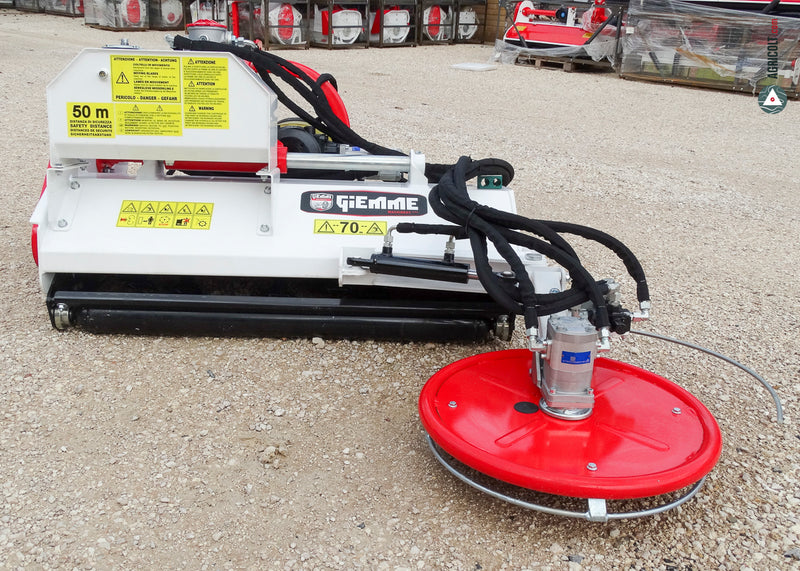 Mulcher GIEMME Modell VFLU 125 mit hydraulischer Verschiebung und Schwenkscheibe