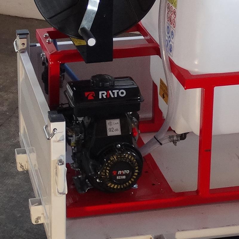Feldspritze mit Benzinmotor BDP 120 R